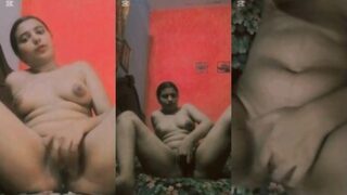Horny Indian Girl Shows and Fingering