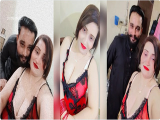 Paki Aunty Showing Boobs